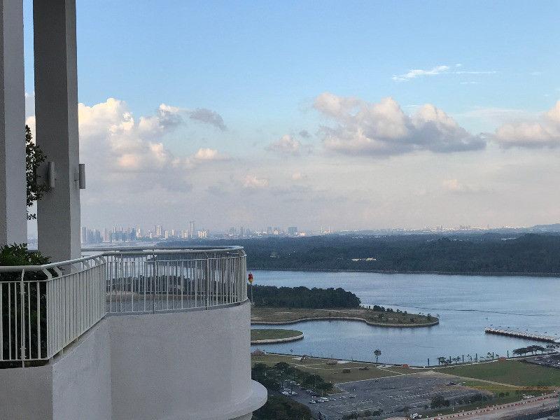Teega Puteri Harbour Suites Apartment