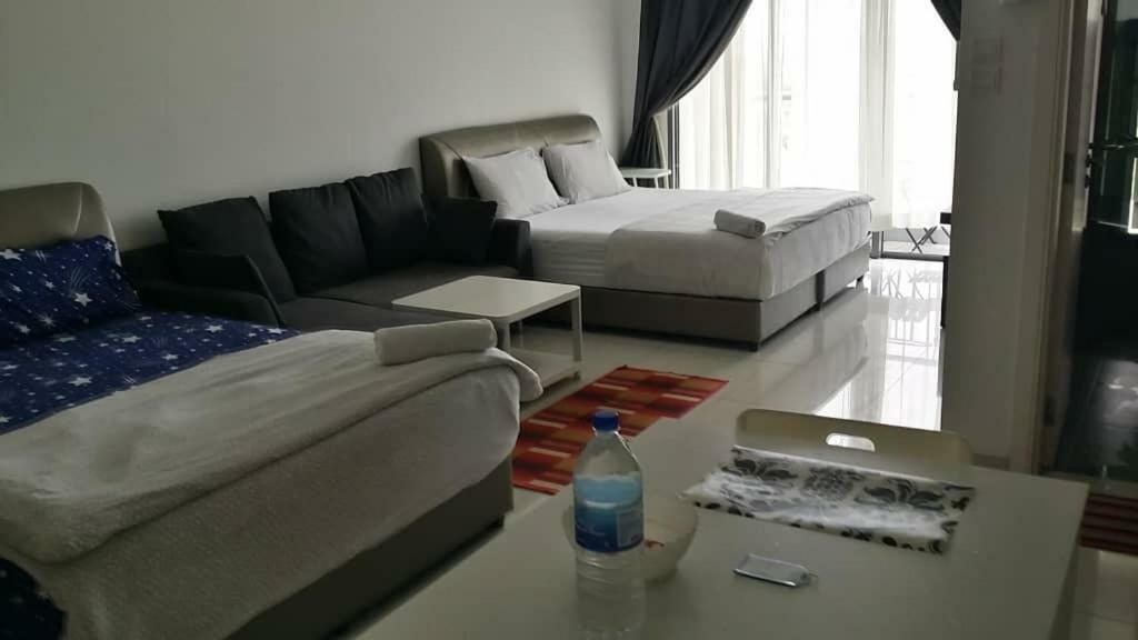 Teega Puteri Harbour Suites Apartment